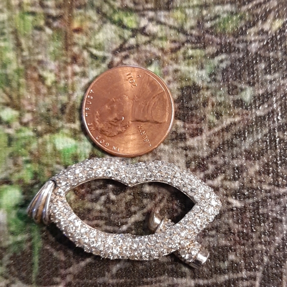 Rhinestone lips - Picture 3 of 4